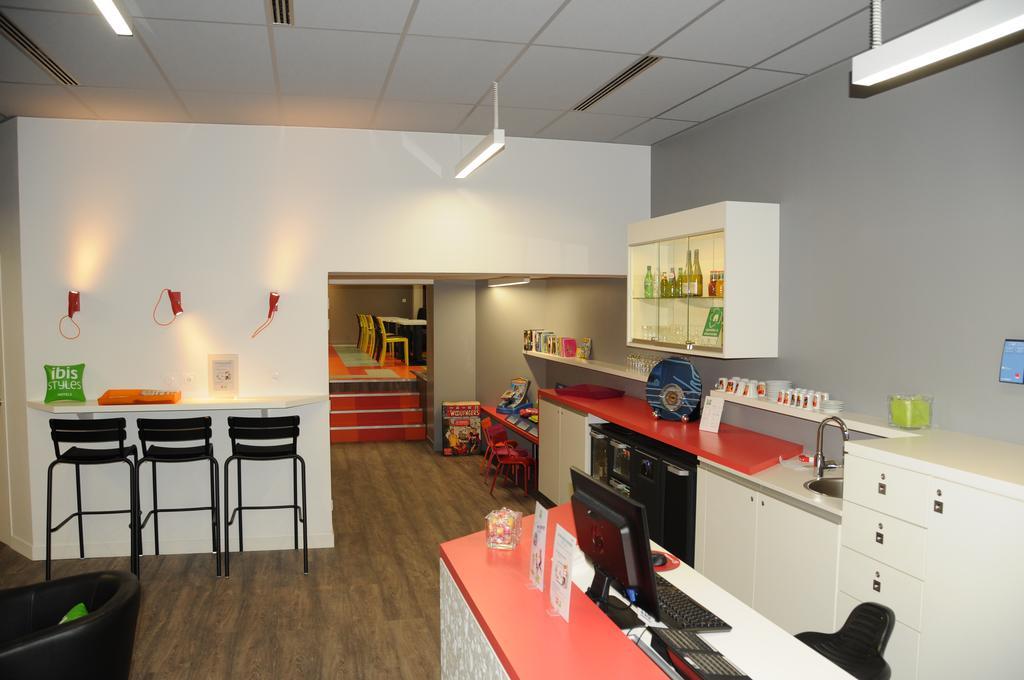 Hotel Ibis Styles Chambery Centre Gare Exteriér fotografie