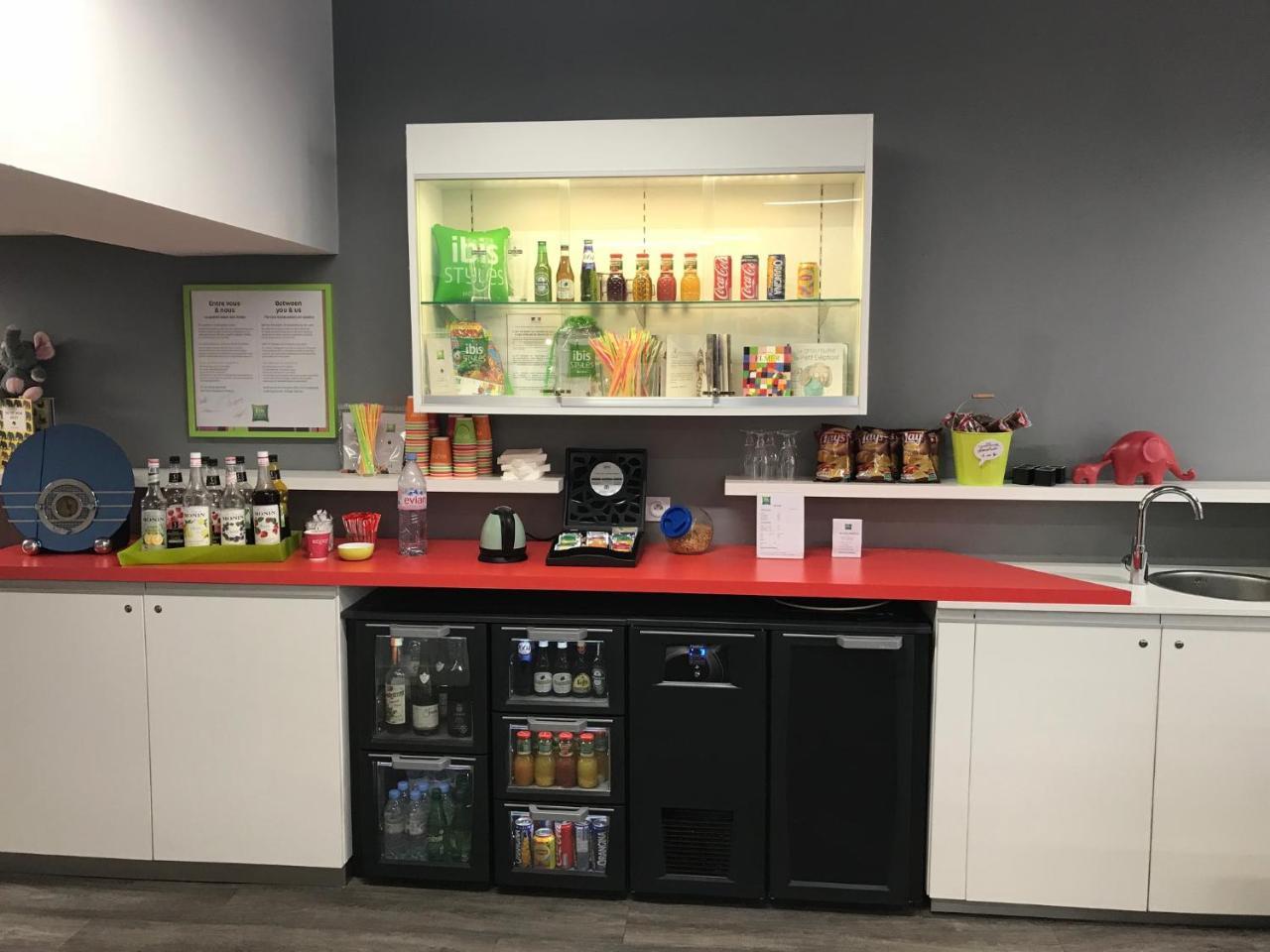Hotel Ibis Styles Chambery Centre Gare Exteriér fotografie